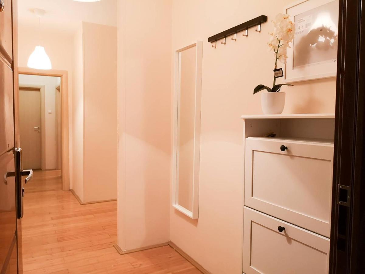 Filinhome Papa Suite 3 Novi Sad Eksteriør bilde