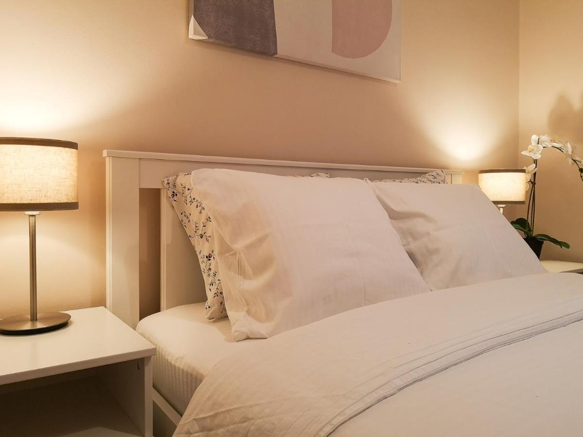 Filinhome Papa Suite 3 Novi Sad Eksteriør bilde