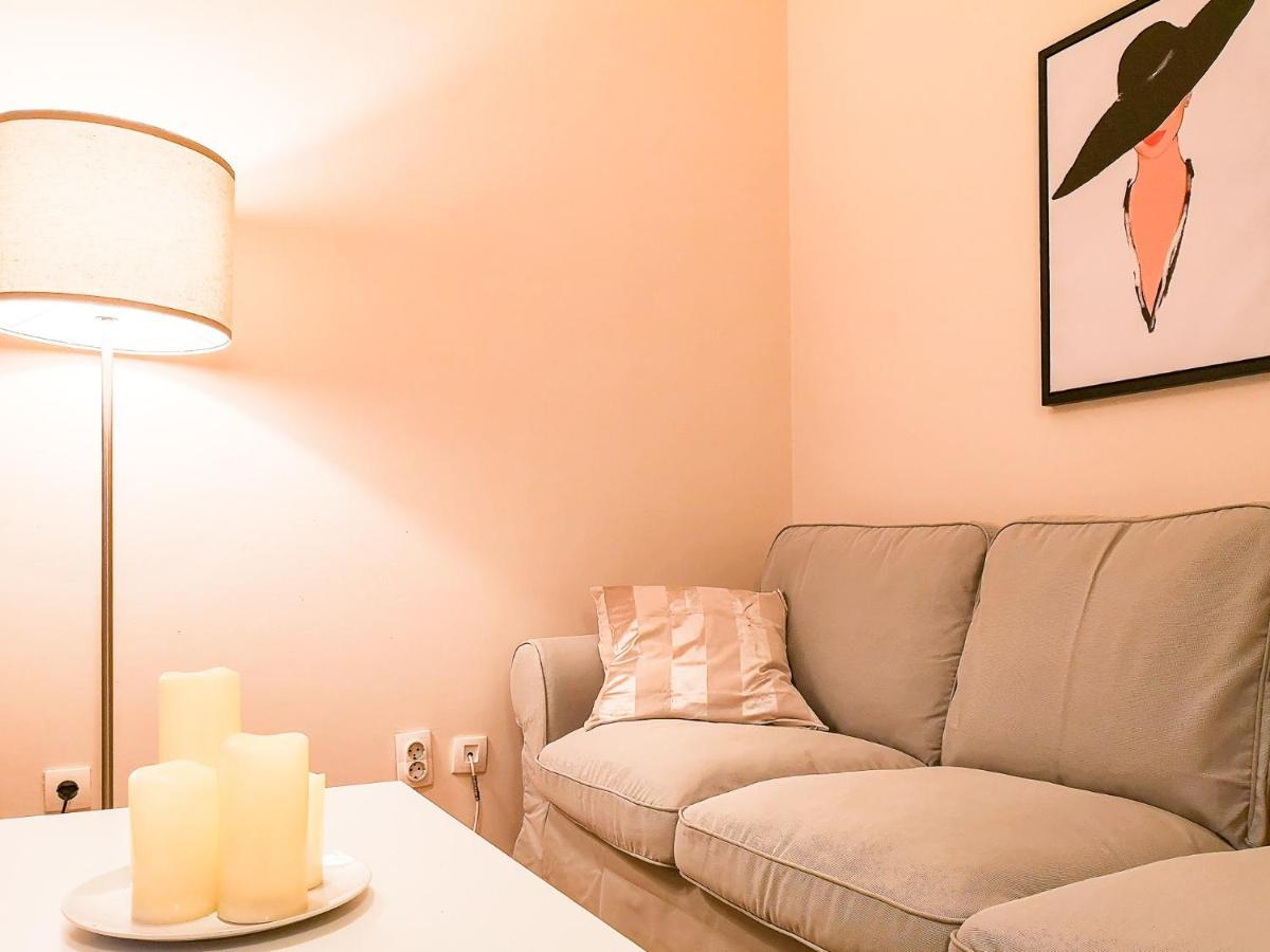 Filinhome Papa Suite 3 Novi Sad Eksteriør bilde
